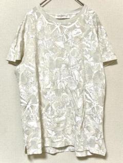 バレンティノ　バタフライ　プリント　tシャツ 半袖　メンズ　スタッズ　総柄