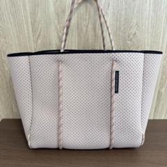 美品STATE OF ESCAPE メッシュトートバッグ ピンク×グレー 美品STATE OF ESCAPE メッシュトートバッグ ピンク×グレー
