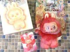 ラブブ好き集まれLABUBU BigintoEnergy 赤色のLOVE 出品/購入可】話題沸騰！ラブブ「Big into Energy」人気の秘密と