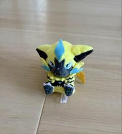 ポケモンセンター　オリジナルぬいぐるみ　ゼラオラ　35㎝！BIG！正規品 Amazon.co.jp: ポケモンセンターオリジナル ぬいぐるみ ゼラオラ