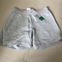 新品タグ付き‼️H&M baby kids グレー ハーフパンツ 100cm