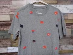 Nike ロゴプリント グレー Tシャツ