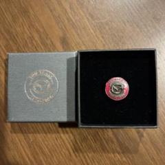【非売品】MAZDA100周年記念ピンバッチ&ブランドブック 非売品】MAZDA100周年記念ピンバッチ&ブランドブック