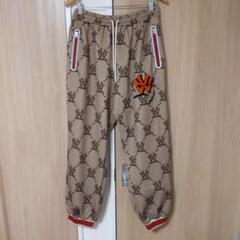 DUALISM W N.Y.C モノグラム トラックパンツ ジャージ 即完売品 DUALISM W N.Y.C モノグラム トラックパンツ ジャージ 即完売品