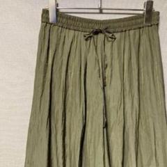 CUCUXドレープワイドパンツ(M)カーキ無地　サラサラトロミ生地大人かわいい