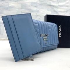 最終価格　美品　PRADA プラダ　二つ折り　紺　水色　ブルー　バイカラー 2025年最新】prada 財布 ブルーの人気アイテム - メルカリ