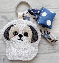ハンドメイド　刺繍　シーズー　ストラップ　ミニバッグキーホルダー付き　犬