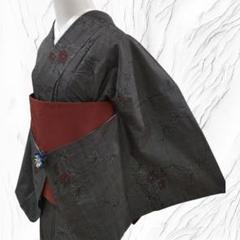 大島紬 黒×花柄が素敵 しつけ付き未使用品 身幅ゆったりめ