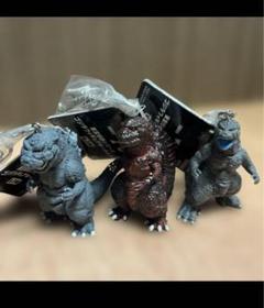 ゴジラ ? ガメラ ? 怪獣 消しゴム キーホルダー 東宝怪獣シリーズ ゴジラフィギュアキーホルダー - メルカリ