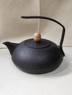 南部鉄器 砂鉄製鉄瓶 | 南部型 桜 | 2L | 薫山工房