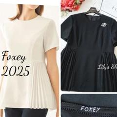 FOXEY - ♡フォクシー　トップス美品　♡ Rene フォクシー2025♡プリーツトップス - メルカリ