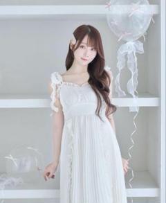 Rosé Muse frill pleats airy cami op