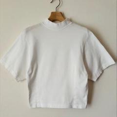 【美品】オオシマレイ 白ハイネックTシャツのサムネイル