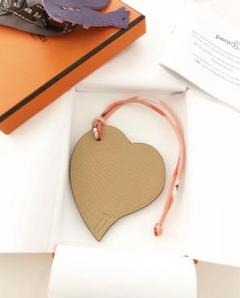 新品★エルメス★プティアッシュ★ハートモチーフチャーム ≪ 新品 ≫ エルメス プティアッシュ チャーム ハート ブラック
