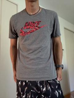 ナイキ　Nike カモフラージュロゴ Tシャツ グレー　Mサイズ
