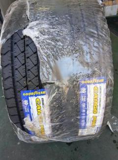 処分特価 GOODYEAR 195/80 R15 タイヤ二本セット ハイエース 処分特価 GOODYEAR 195/80 R15 タイヤ二本セット ハイエース