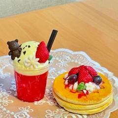 おままごと　いちごスイーツセット　パンケーキ イチゴとブルーベリー付きのサムネイル