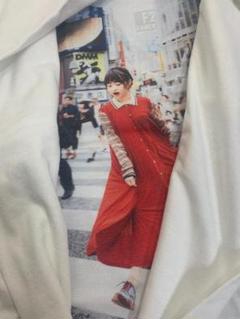 2025年最新】伊藤万理華 Tシャツの人気アイテム - メルカリ