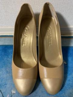 CHANELパンプスゴールド