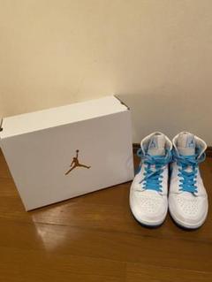 NIKE WMNS AIR JORDAN 1 MID UNC