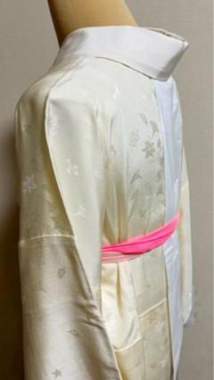 絵羽染　長襦袢　地紋　吹き寄せ文様　衣紋抜き付　練色 絵羽染長襦袢地紋吹き寄せ文様衣紋抜き付練色