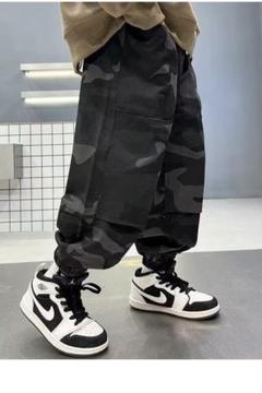 キッズ カーゴパンツ カモフラ 迷彩 ブラック 150 ボトムス こども 男の子