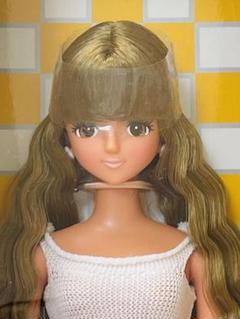 バービー/バービーズフレンド エリー(黒リボン) 新品 検)リカちゃん/ジェニー エリーズクラブを撮ってみた | ちいさなおもちゃばこ