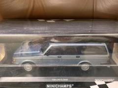 1/18 ミニチャンプス　ボルボ240GL レッド 1/18 Minichamps 1986 Volvo 240 GL Break (Red) Diecast Car