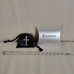 Ramona Del Sol クロス型ペンダント