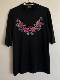フェイラー 新品 未使用 タグ付き 花柄 半袖 Tシャツ ブラック 黒 赤 美品 新品 FEILER フェイラー Tシャツ 黒 花柄 プリント フリーサイズ