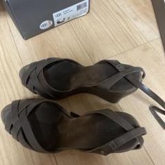 UGG ブラウン ストラップサンダル 7