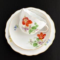 マイセン 金彩 「夏の花束」アルトツィアレリーフ 絵皿 直径 34.5センチ マイセン 金彩 「夏の花束」アルトツィアレリーフ 絵皿 直径