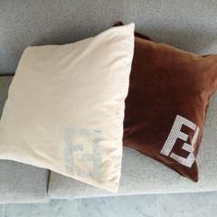 FENDI　フェンディ　ラインストーン　クッション　ベロア　2点