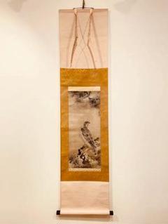 吉沢玉昌　鷹の図　掛け軸　紙本　箱無　書画、骨董品、美術品 吉沢玉昌 鷹の図 掛け軸 紙本 箱無 書画、骨董品、美術品