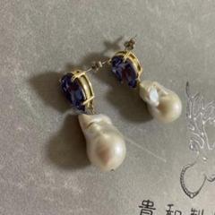 スワロフスキータンザナイトと淡水パールドロップのピアス
