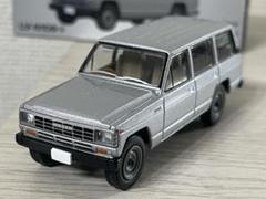 トミカリミテッドヴィンテージ　N109a ニッサン　サファリ