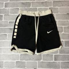 Nike ドライフィット ショートパンツ M 黒/白