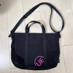 uniform experiment - uniform experiment トートバッグ - 白x黒(総柄) 【古着】【中古】の通販｜ラクマ