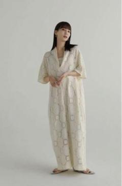 【最安】louren raschel lace Vneck pulloverのサムネイル