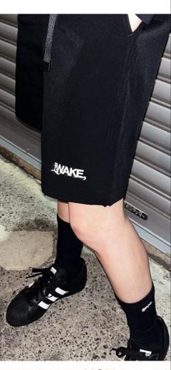 工場直売 WAKE ブラックナイロンショートパンツ - メルカリ パンツ