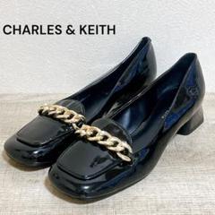 CHARLES & KEITH エナメル スクエアトゥ チェーン パンプス