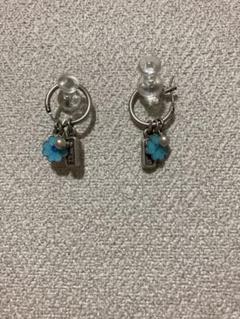 新品 guess ゲス プレート付きピアス