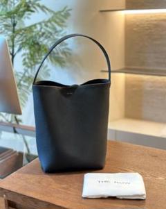 THE ROW ブラックレザートートバッグ