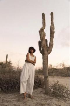 Nala ナラ　バックオープンサロペット　白　cactus all in one Nala ナラ バックオープンサロペット 白 cactus all in one