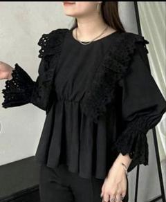 新品　カットワークレースフリルペプラムブラウス