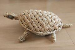 わら細工　カメの置物　ハンドメイド