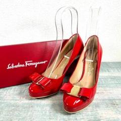 試着のみ Ferragamo ピンヒール ヴァラ 5C ゴールド 試着のみ Ferragamo ピンヒール ヴァラ 5C ゴールド - メルカリ