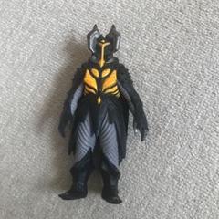 キングジョー、デスレム、EXゼットン　フィギュアセット 41LeEQIj+UL._UF350,350_QL50_.jpg