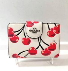 ✨️新品未使用✨COACH チェリー柄 長財布 新品・未使用coachコーチチェリー柄 長財布 ストラップ付き