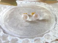 ペットボトルキャップアクセサリー ピアス 白系
